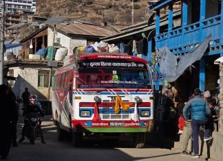 हुम्लाबाट काठमाण्डौंसम्म बस सेवा सञ्चालन हुँँँदा भाडा दर सस्तियो