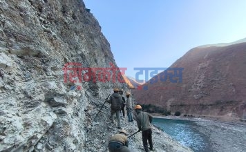 सेनाद्धारा कर्णाली करिडोरको घाटा चौरदेखि भुक्का खोला सडकको ट्रयाक खोल्ने कार्य तीब्र
