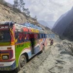 बिहानैबाट कर्णाली करिडोरका खच्चामा सुख्खा पहिरोले सडक अबरुद्ध