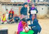 स्वास्थ्यकर्मीद्धारा सहि किसिमले स्तनपान गराउने तरिका प्रर्दशनी