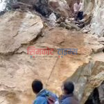 कर्णाली करिडोरको हुम्ला खण्डको छारेमा चट्टान खसेपछि सडक अबरुद्ध