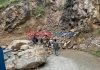सडकमा खसेको ढुङ्गा हटाएपछि सिमकोट हिल्सा सडक सुचारु