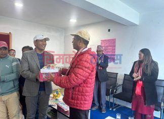 अपाङ्गता भएका बालबालिकालाई शैक्षिक र सरसफाईका सामाग्री सहयोग
