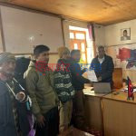 खच्च सडकले यातायात सेवा सञ्चालनमा समस्या भएको भन्दै यातायात ब्यवसायीद्धारा ज्ञापनपत्र पेश